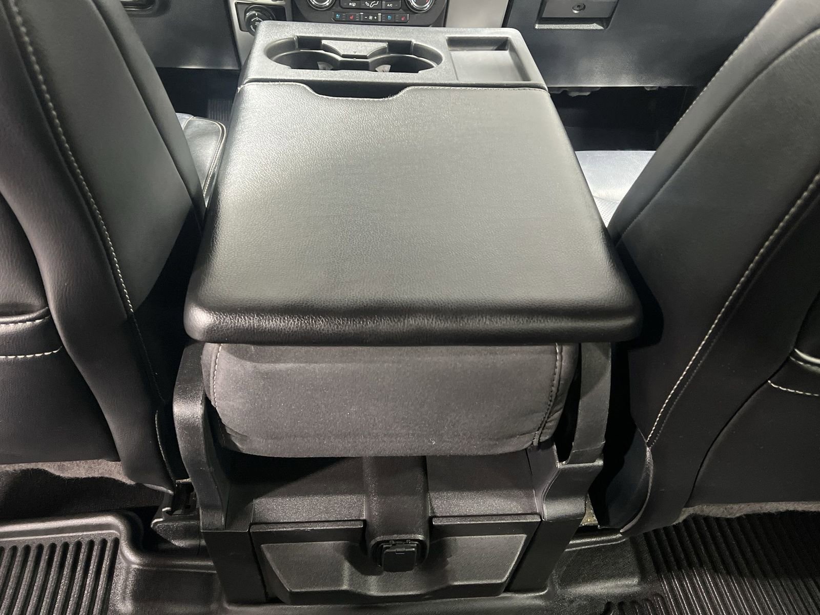 Used 2020 Ford F350 Lariat w/ Lariat Ultimate Package image 21