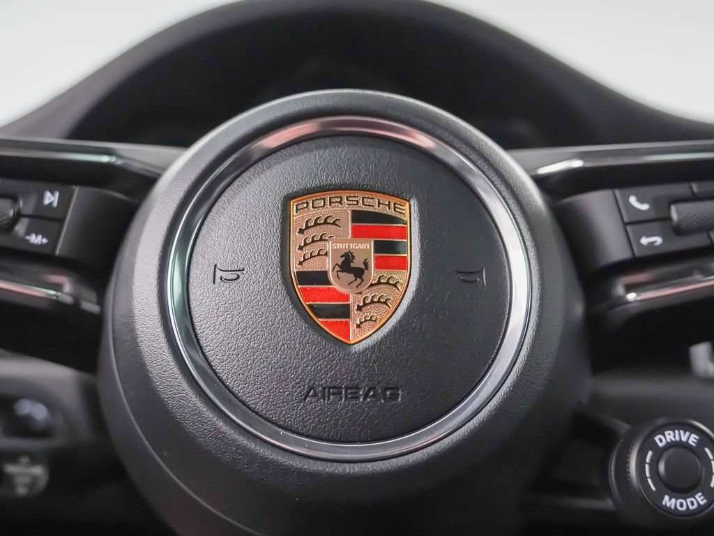 Certified 2026 Porsche Macan AWD/4WD image 27