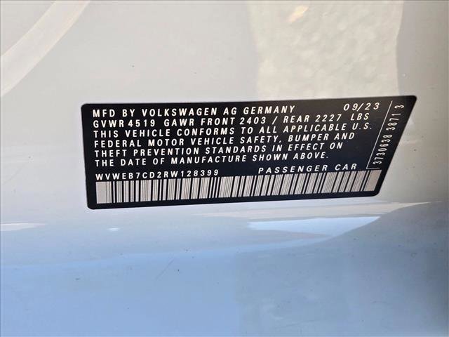 Used 2024 Volkswagen Golf R image 23