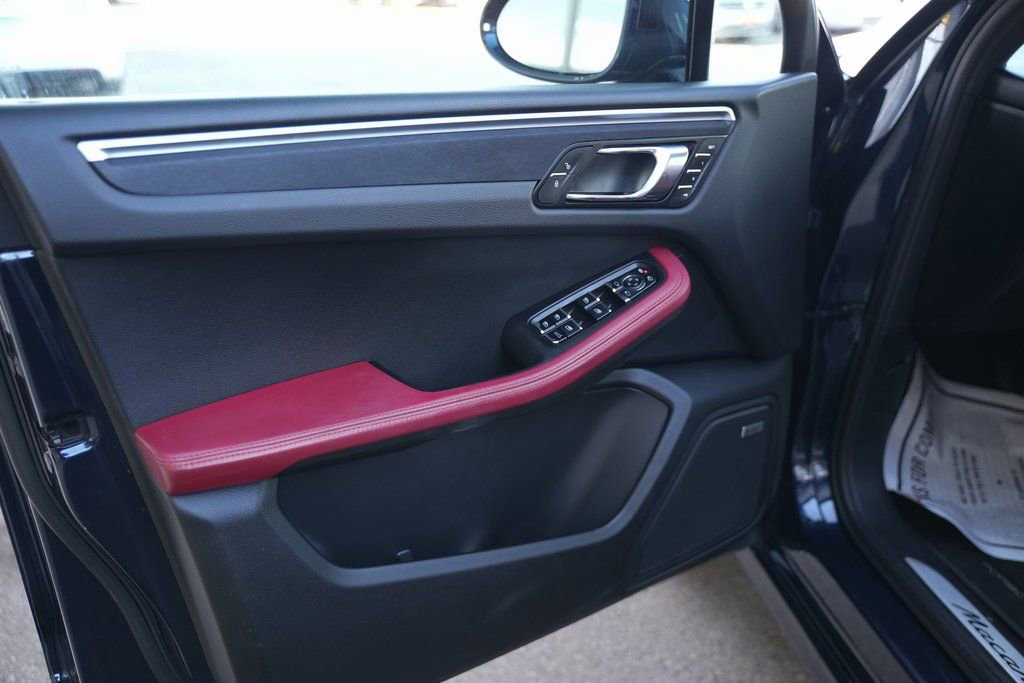 Used 2018 Porsche Macan GTS image 52