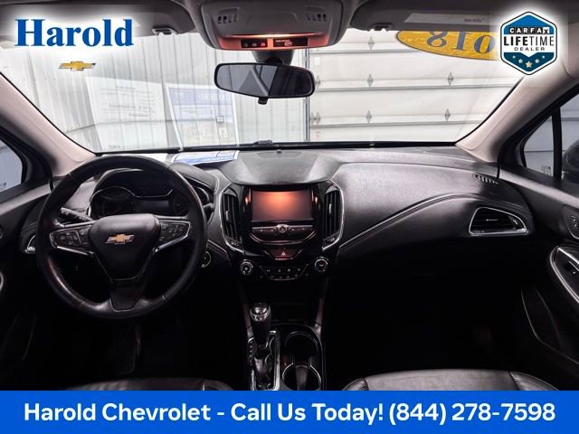 Used 2018 Chevrolet Cruze Premier FWD image 13