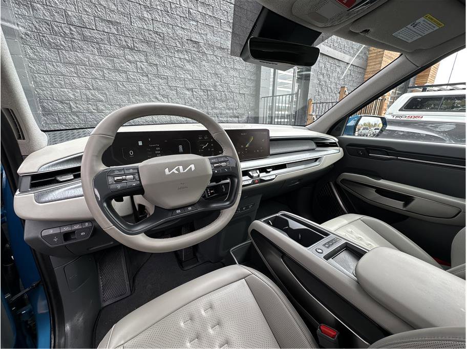Used 2024 Kia EV9 Wind image 14