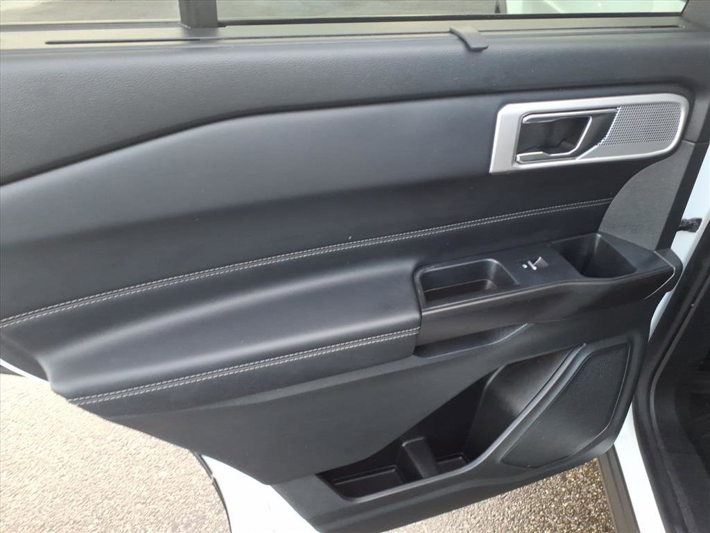 Used 2020 Ford Explorer Limited image 22
