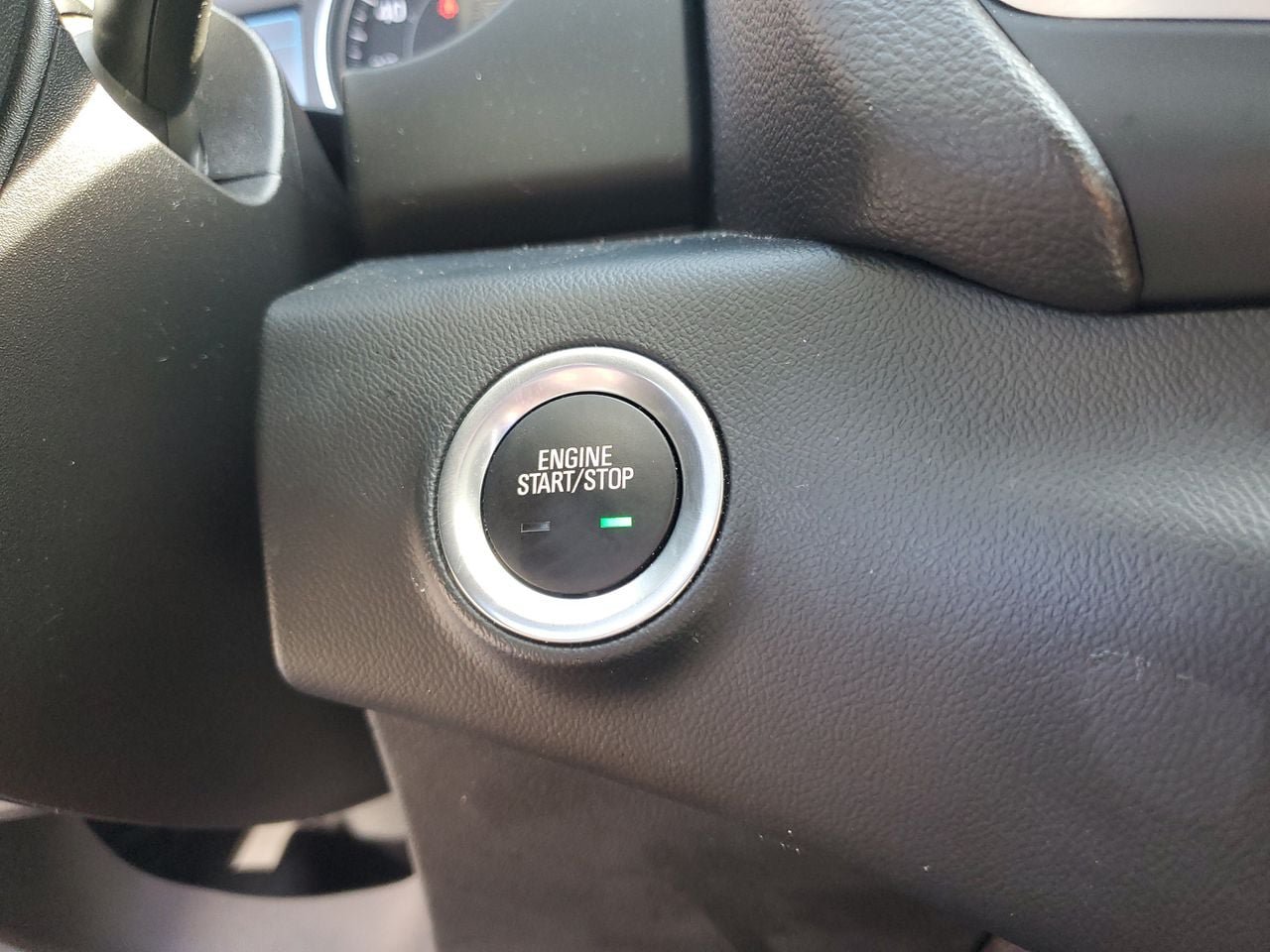 Used 2023 GMC Terrain SLE w/ Driver Convenience Package FWD image 24