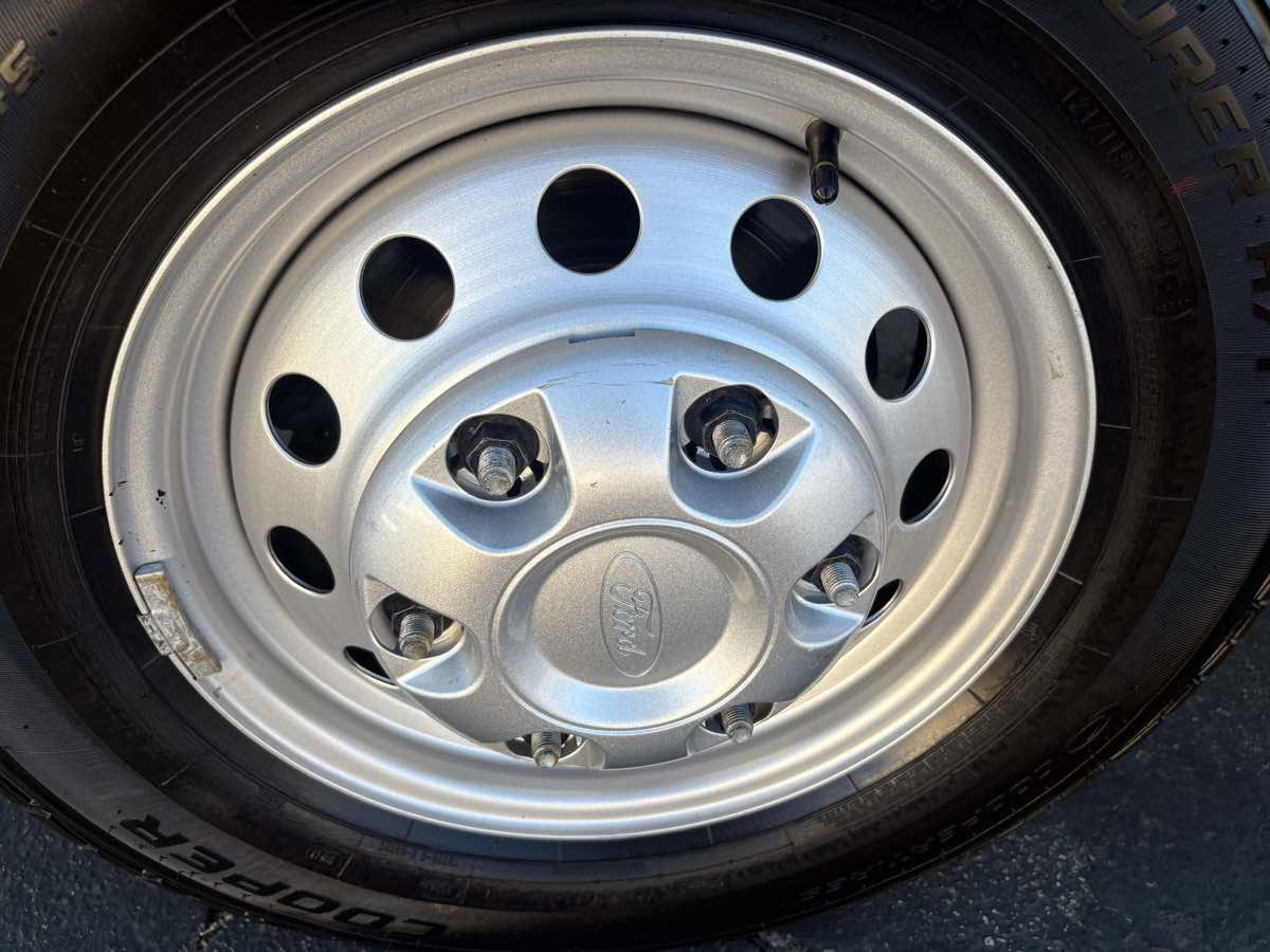 Used 2024 Ford Transit 250 148 Medium Roof Extended AWD image 24