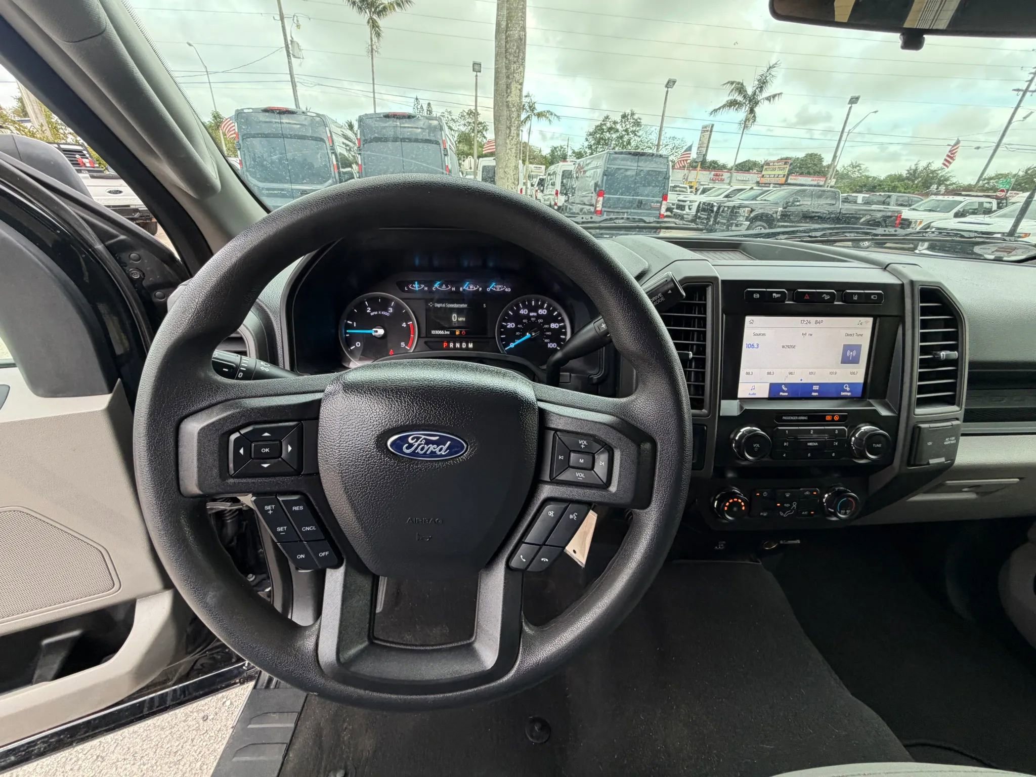 Used 2022 Ford F250 XLT w/ STX Appearance Package image 11