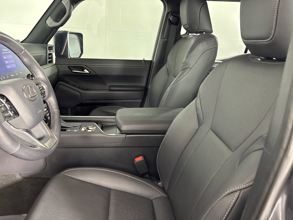 Used 2024 Lexus GX 550 w/ Cold Area Package image 8