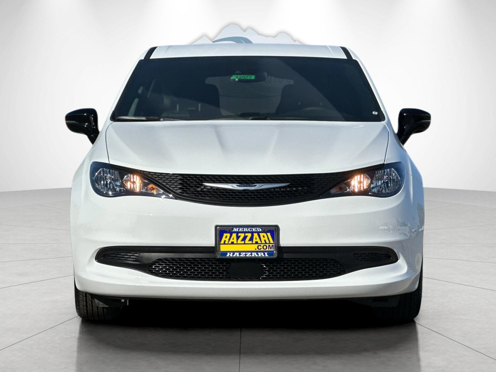 New 2025 Chrysler Voyager LX image 8