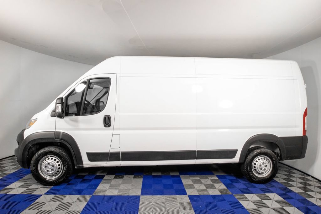 Used 2025 RAM ProMaster 2500 w/ Convenience Group FWD image 3