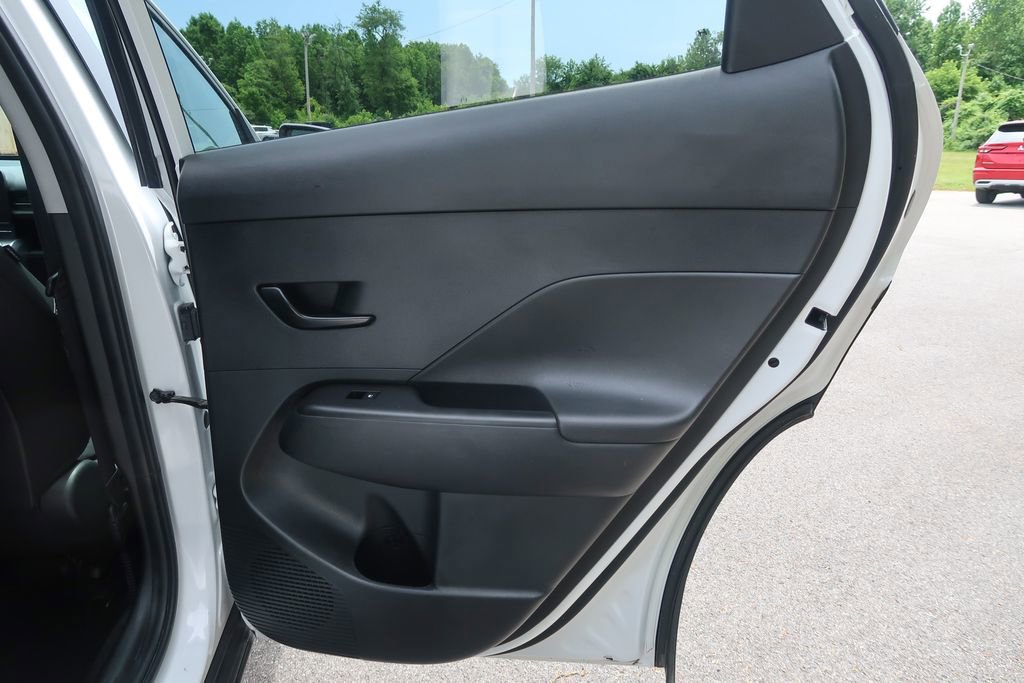 Used 2024 Hyundai Kona SEL FWD image 17