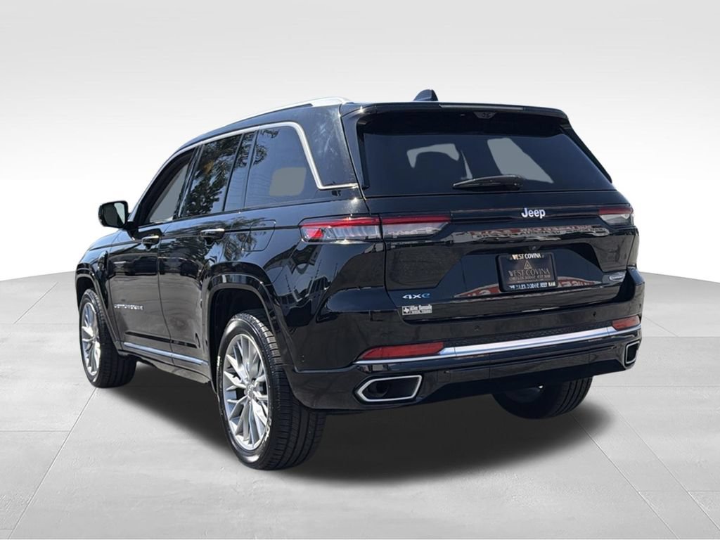 Used 2022 Jeep Grand Cherokee Summit w/ Advanced Protech Group IV AWD/4WD image 8