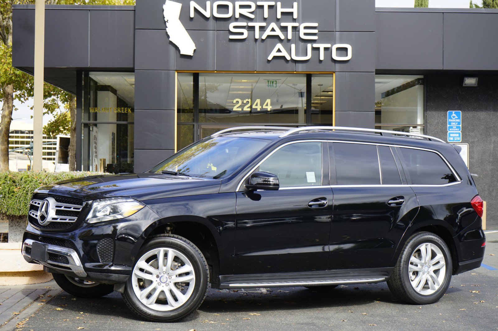 Used 2017 Mercedes-Benz GLS 450 4MATIC w/ Premium Package image 1