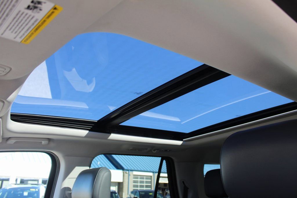 Used 2025 Ford Expedition Max Active image 11