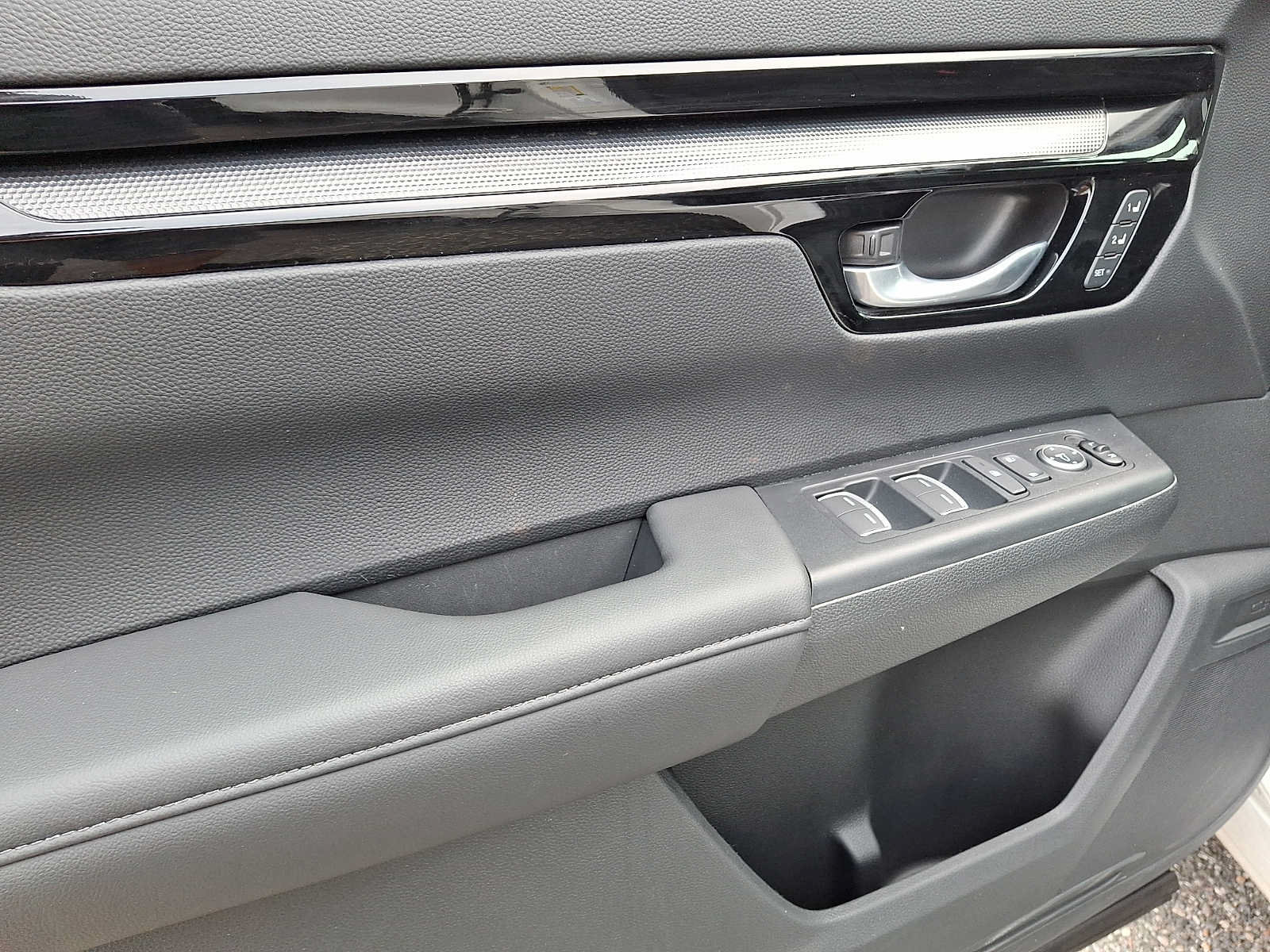 Used 2024 Honda CR-V EX-L image 9