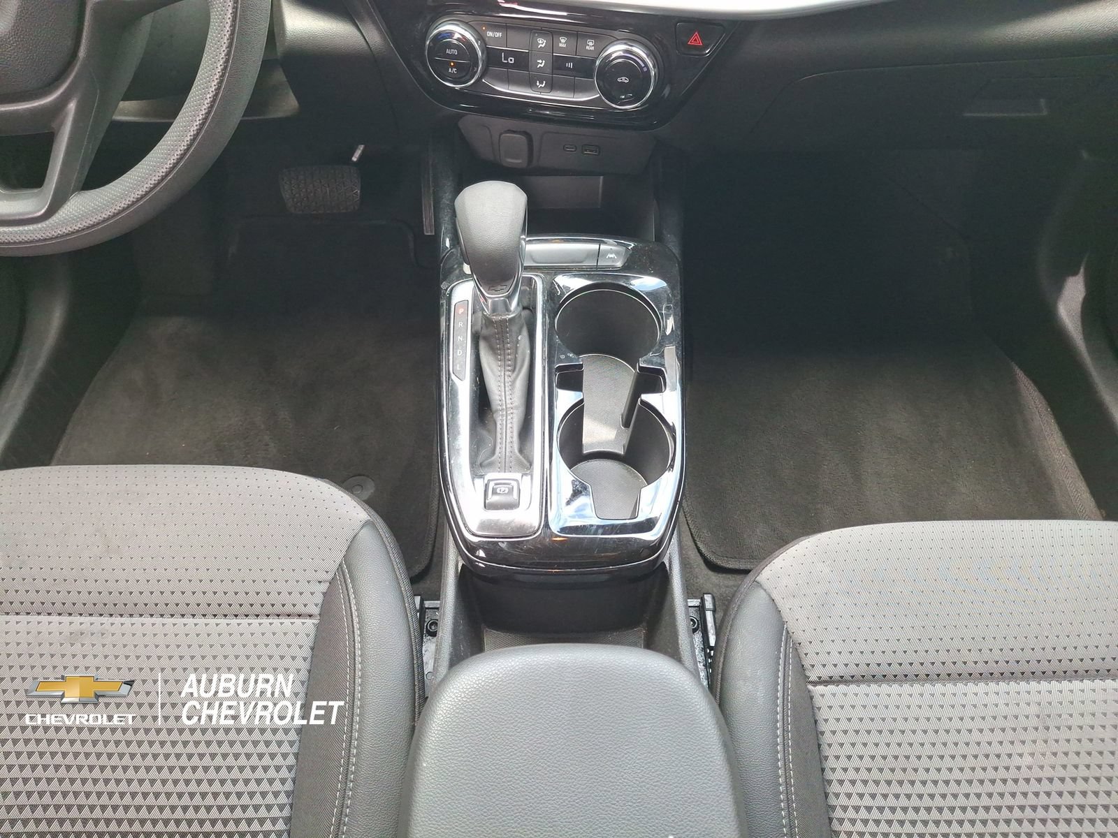 Used 2024 Chevrolet Trax LT FWD image 12