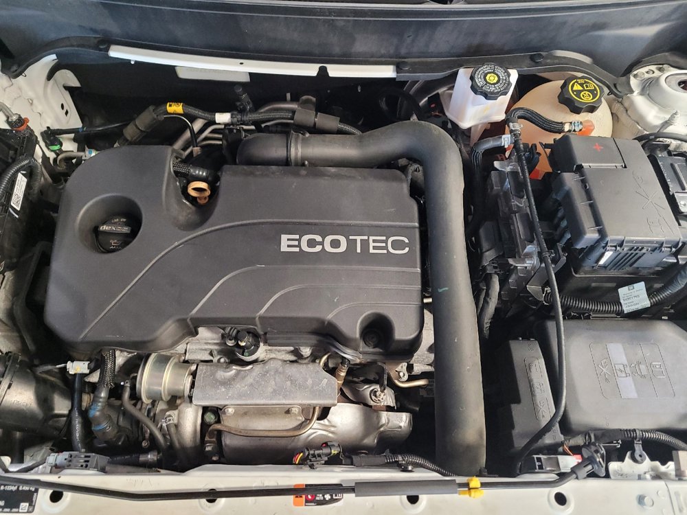 Used 2021 Chevrolet Equinox LS image 30