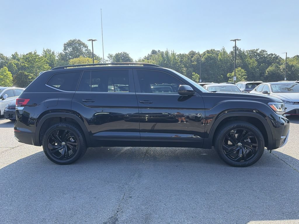 Used 2023 Volkswagen Atlas SE w/ Panoramic Sunroof Package FWD image 6