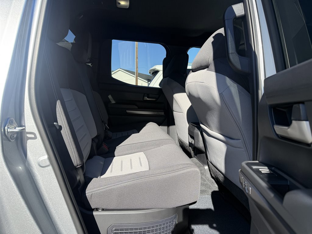 Used 2025 Toyota Tacoma TRD Off-Road image 25