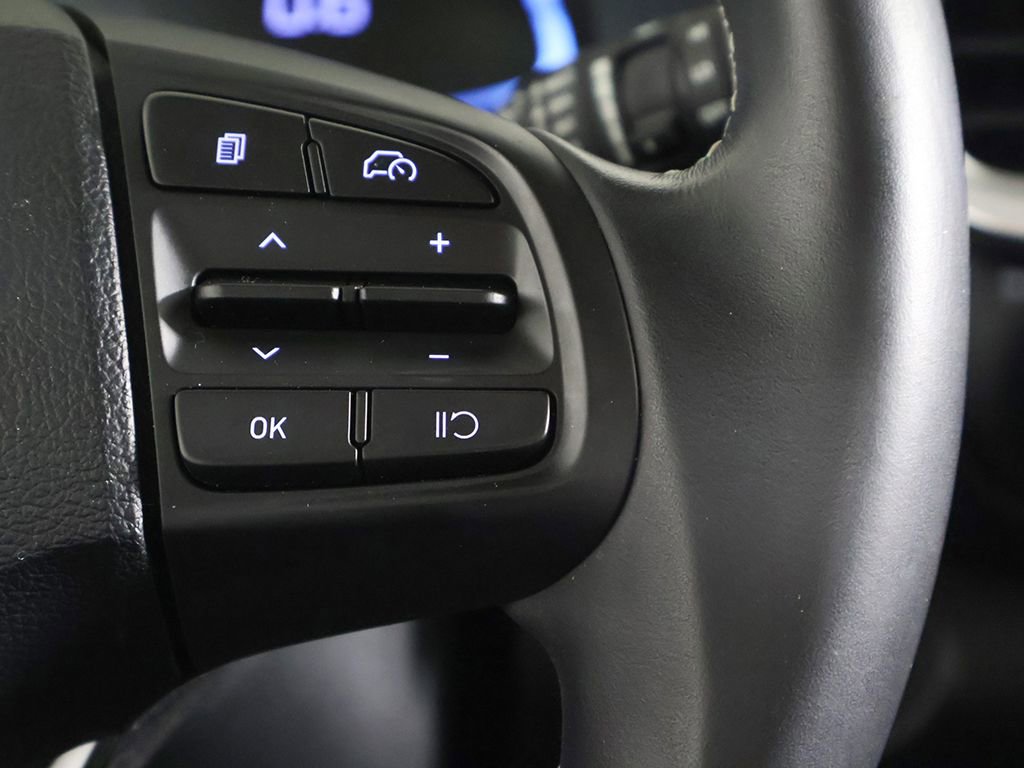 Certified 2024 Hyundai Venue SEL FWD image 36
