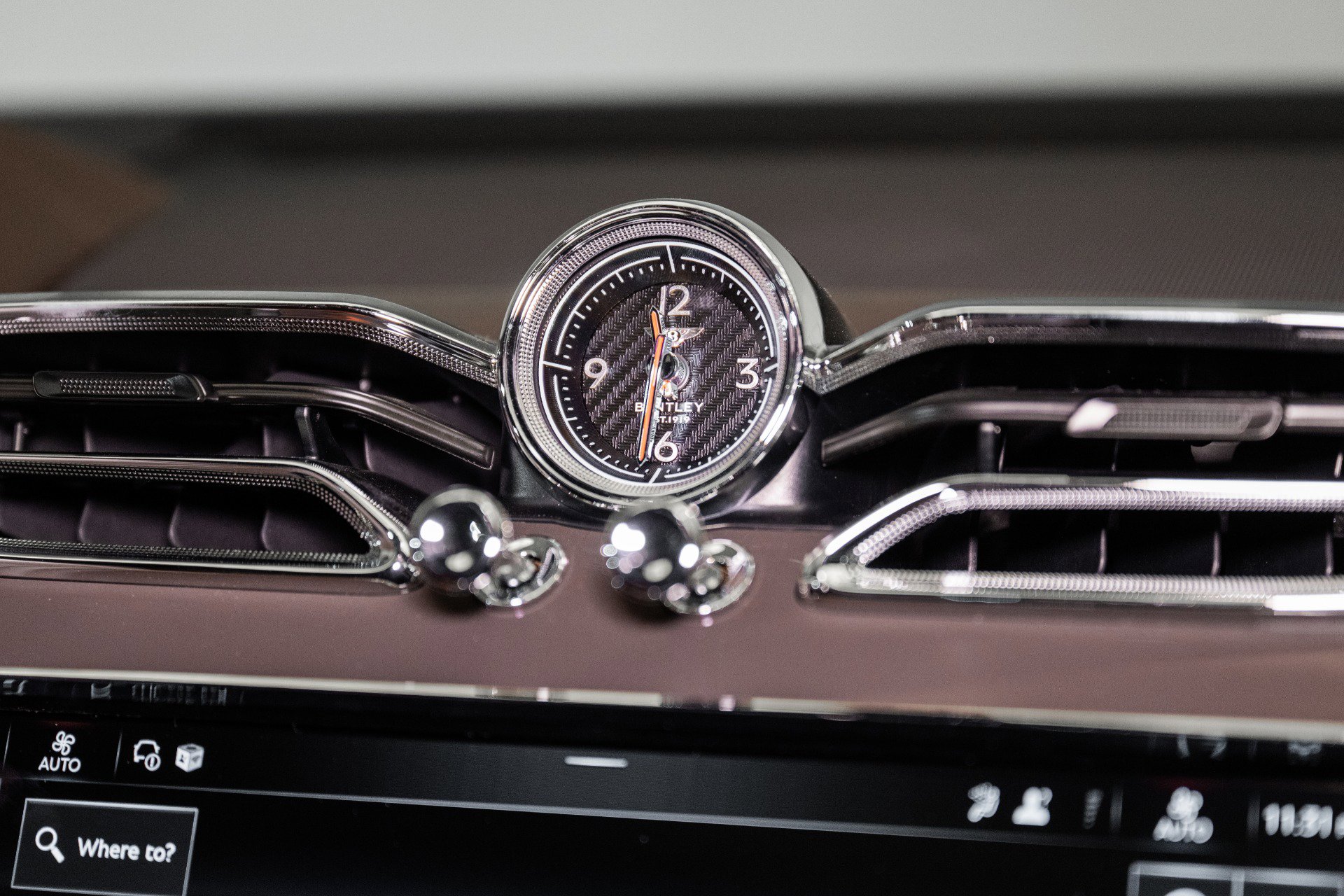 New 2025 Bentley Bentayga image 40