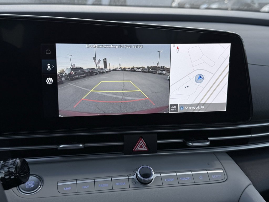 New 2025 Hyundai Elantra Limited image 15