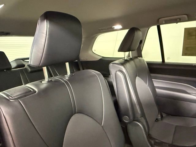 Used 2024 Toyota Grand Highlander XLE AWD/4WD image 43