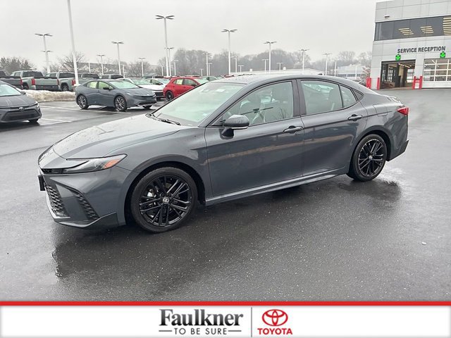 Used 2025 Toyota Camry SE image 16