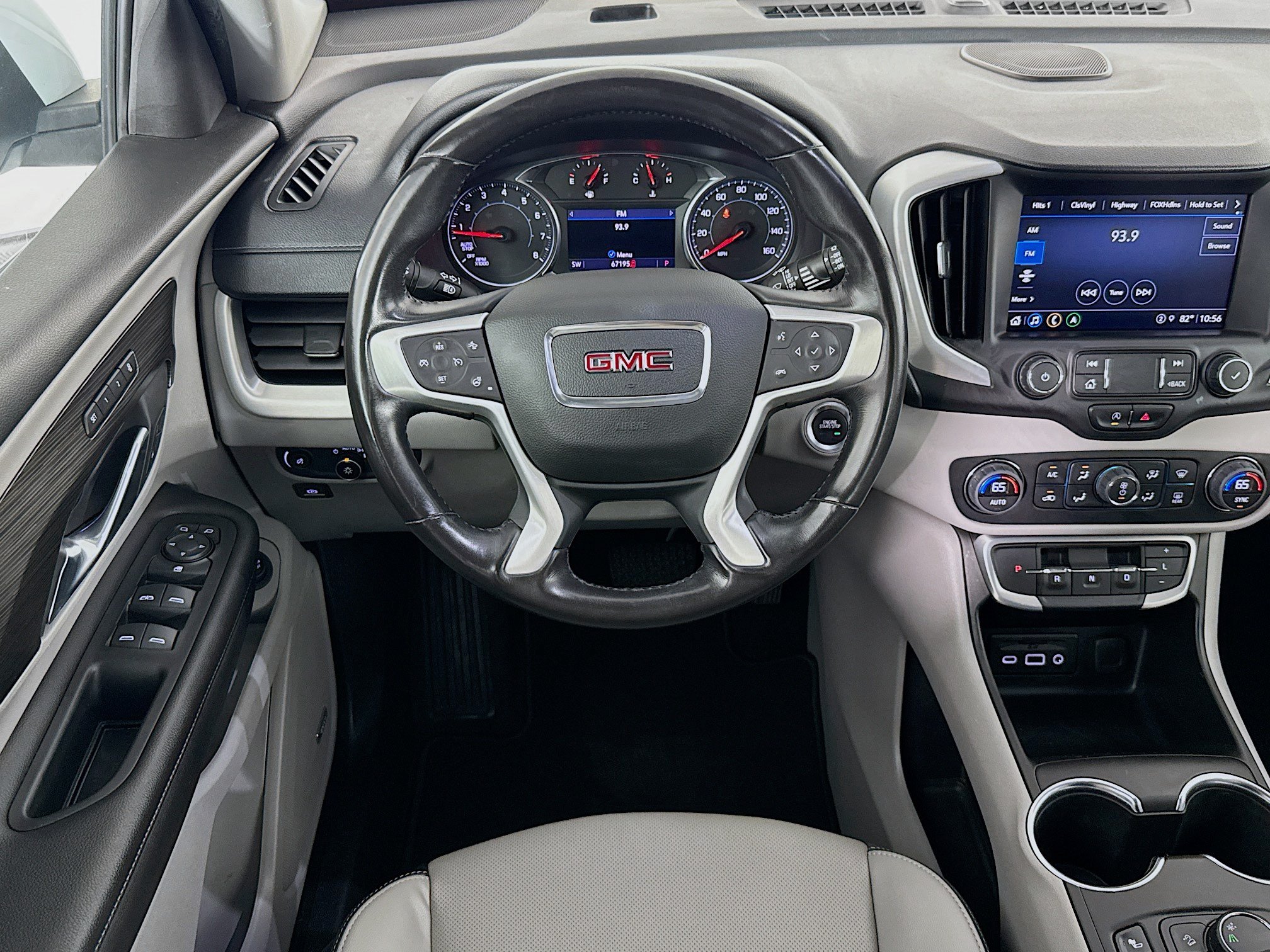 Used 2022 GMC Terrain SLT w/ Infotainment Package II FWD image 15