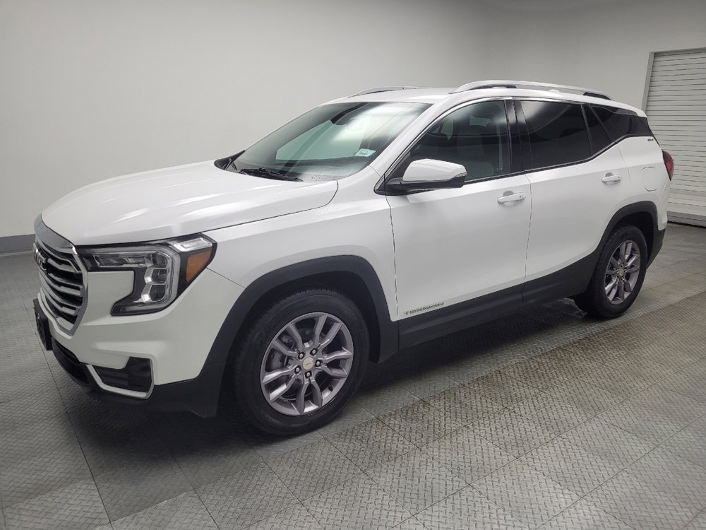 Used 2023 GMC Terrain SLT image 2