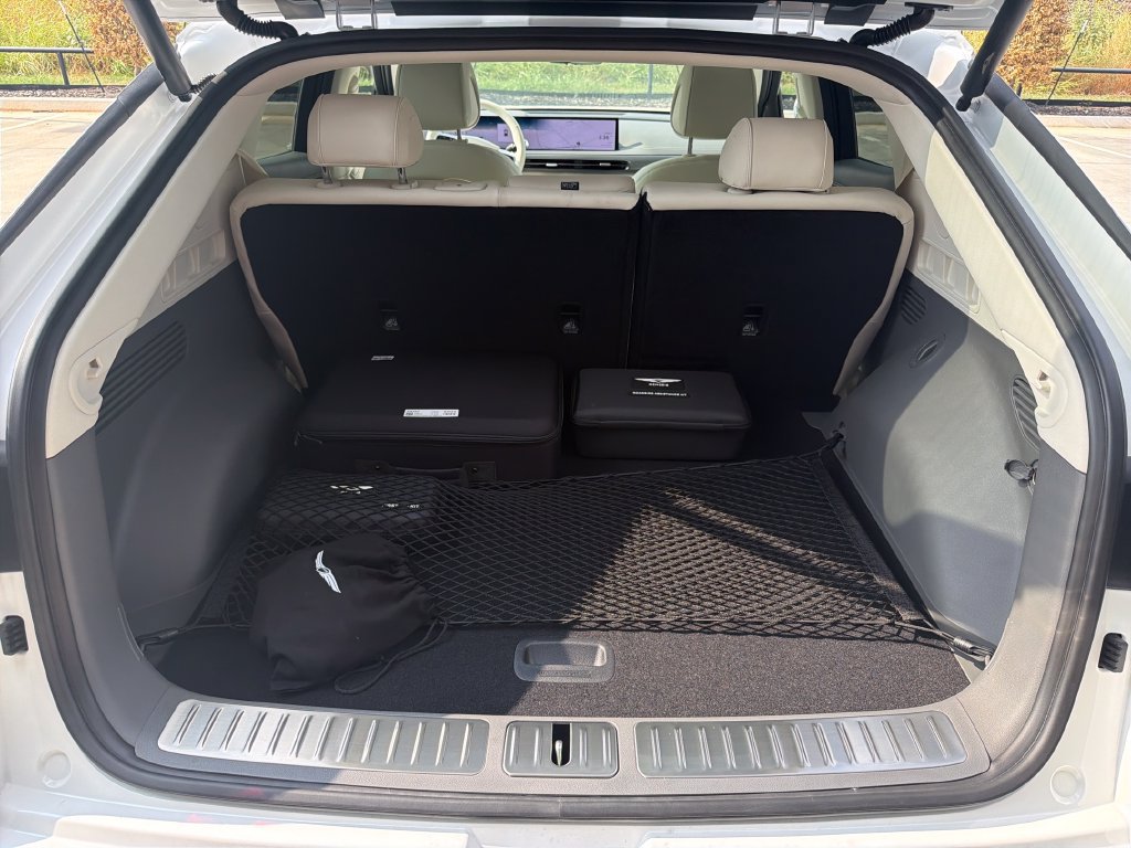 New 2027 Genesis GV60 Prestige AWD/4WD image 22
