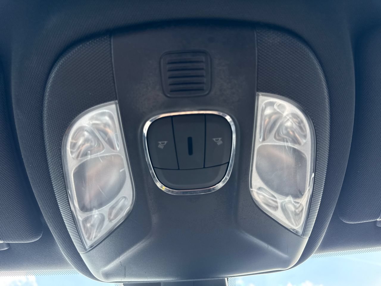 Used 2024 Jeep Compass Latitude AWD/4WD image 28