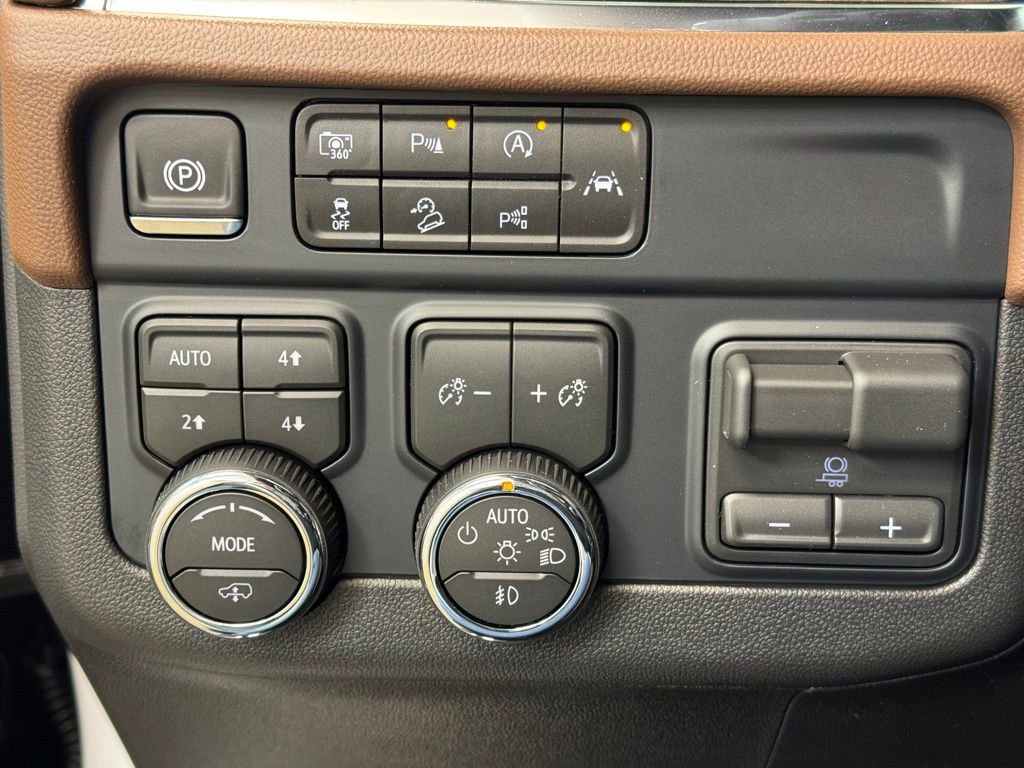 New 2026 Chevrolet Suburban High Country AWD/4WD image 34