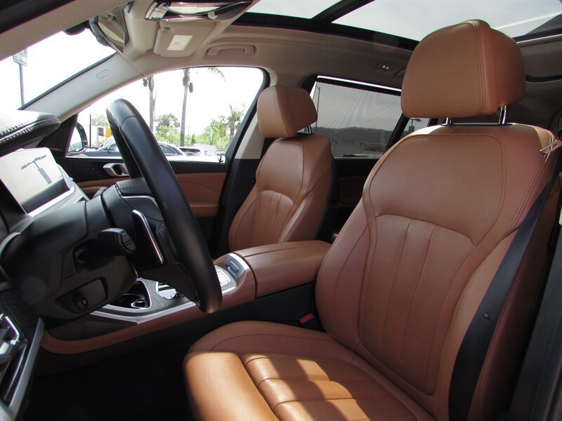 Used 2020 BMW X7 xDrive40i w/ Premium Package AWD/4WD image 7