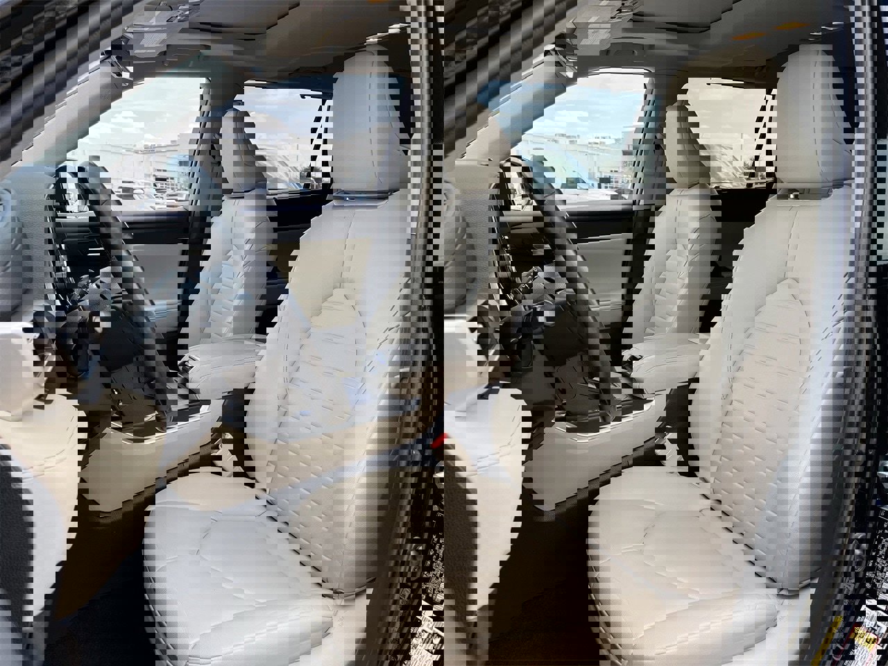 Used 2023 Toyota Highlander XLE image 23