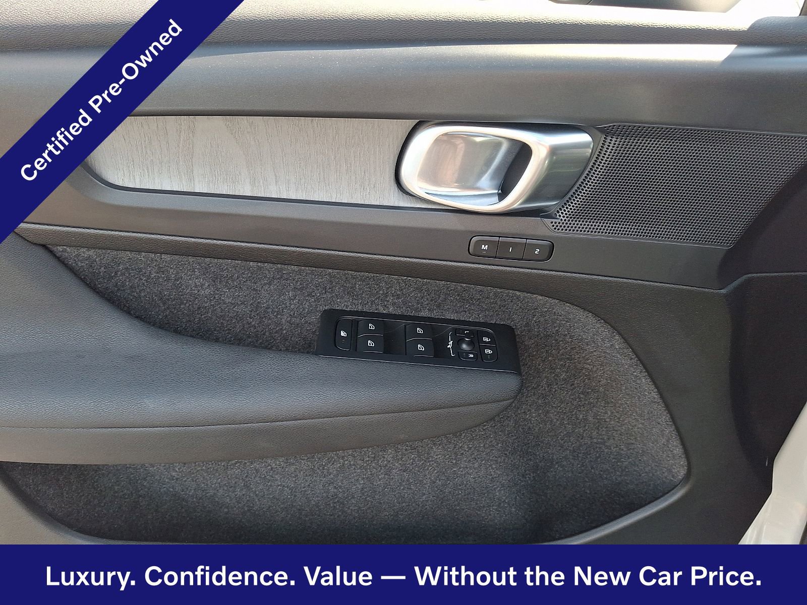 Used 2023 Volvo XC40 B5 Plus w/ Driver Assist Package AWD/4WD image 13