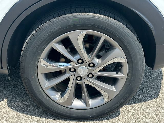 Used 2020 Buick Encore GX Essence w/ Experience Buick Package FWD image 31