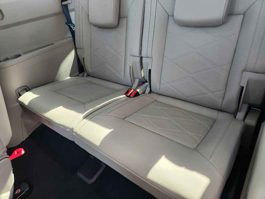 New 2026 Volkswagen Atlas SE image 18