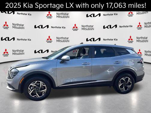 Used 2025 Kia Sportage LX AWD/4WD image 2