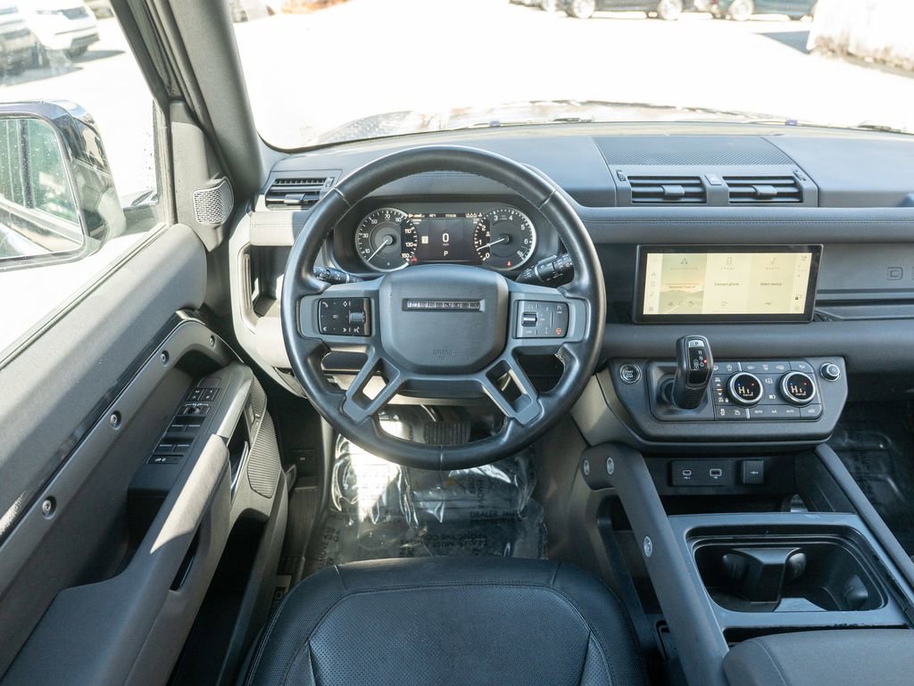 Used 2023 Land Rover Defender 110 X-Dynamic SE image 13