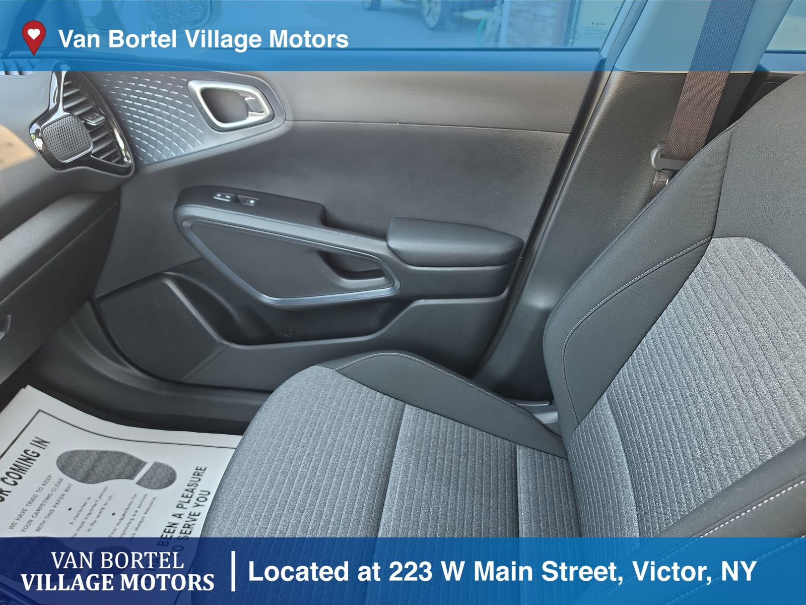 Used 2025 Kia Soul EX FWD image 24