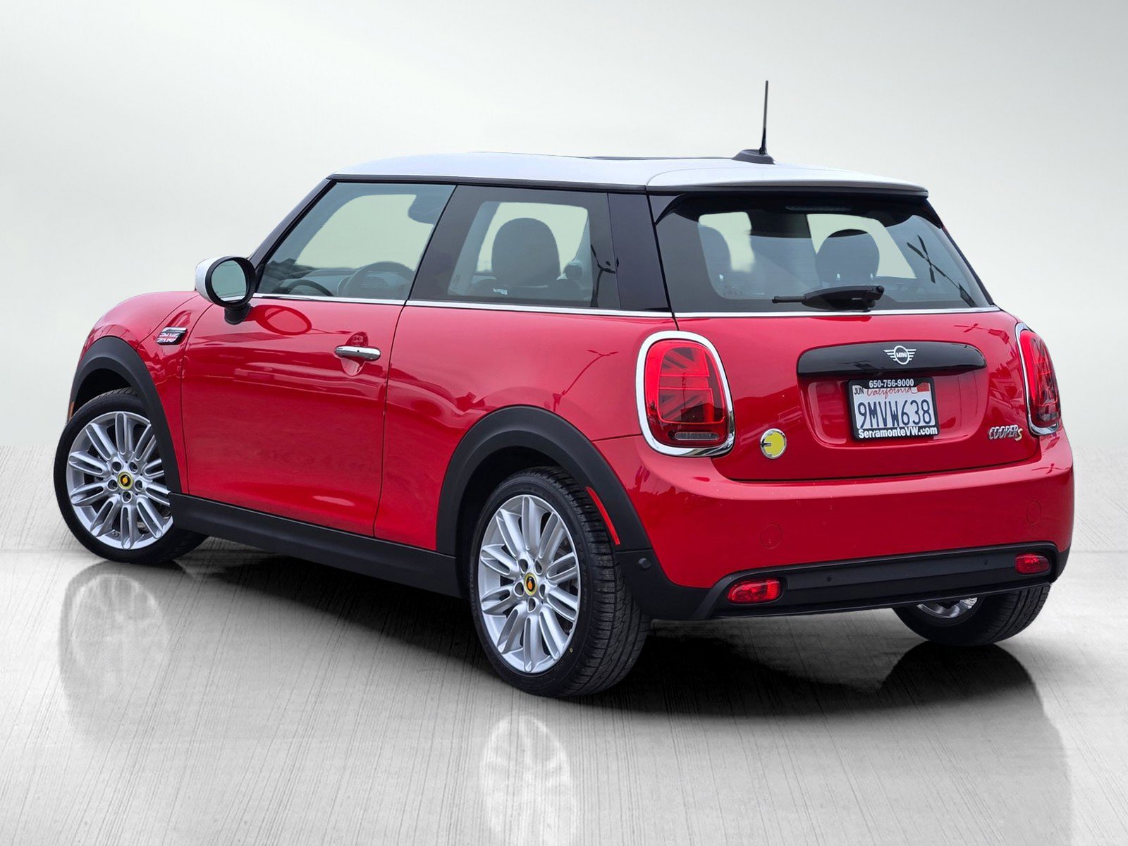 Used 2024 MINI Cooper SE image 6