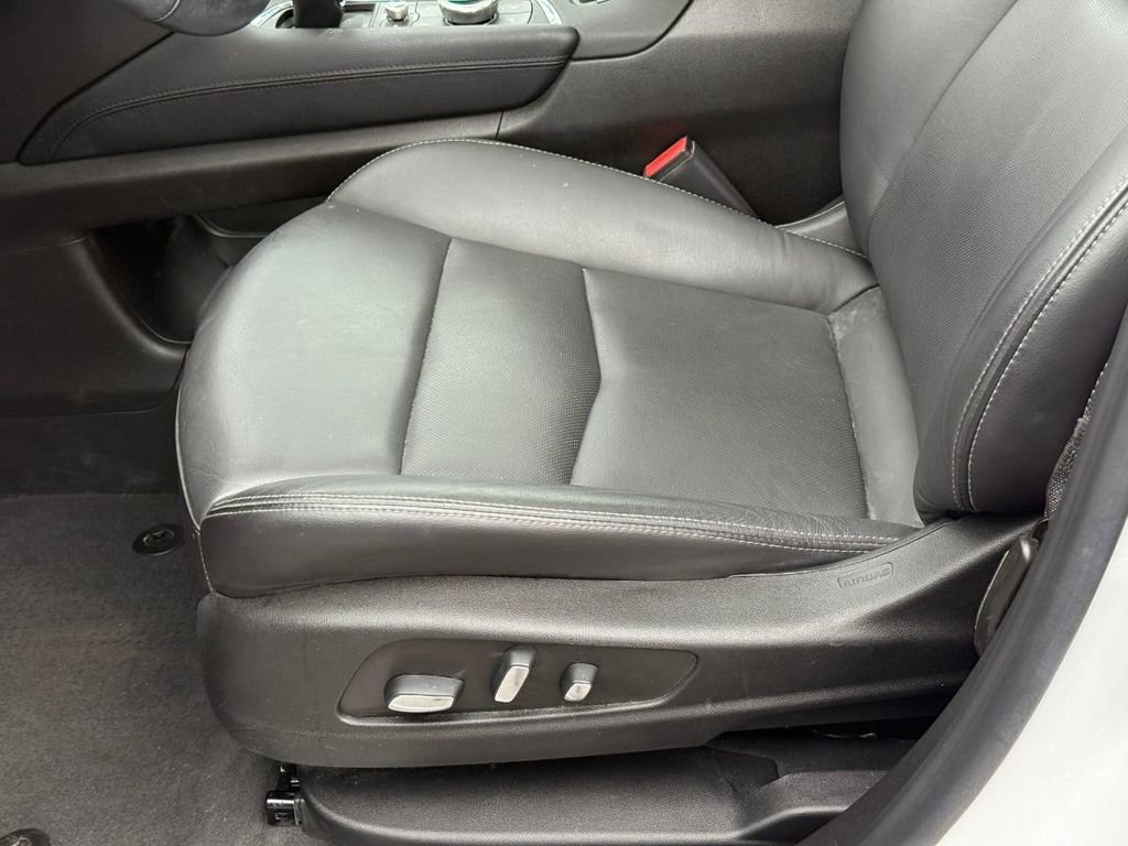 Used 2024 Cadillac XT5 Premium Luxury image 14