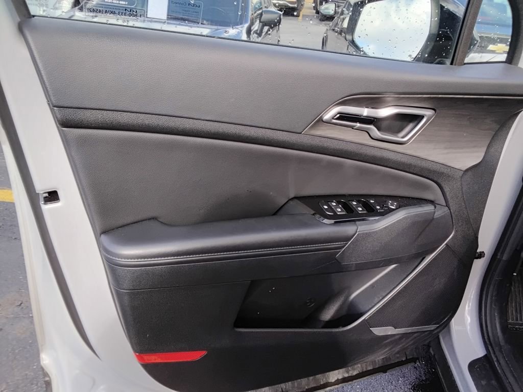 Used 2024 Kia Sportage X-Line w/ X-Line Premium Package image 9