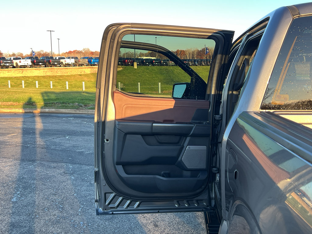 Used 2023 Ford F150 Lariat w/ Equipment Group 502A High image 38