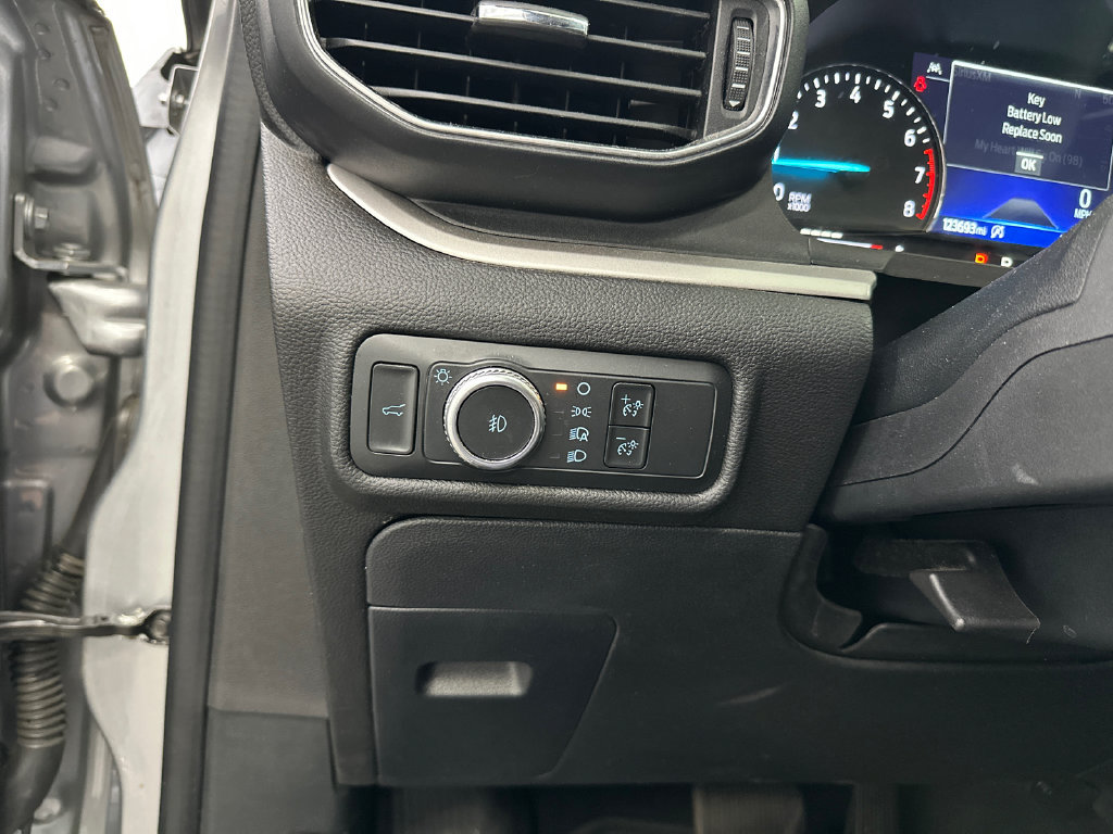 Used 2022 Ford Explorer XLT w/ Equipment Group 202A RWD image 31