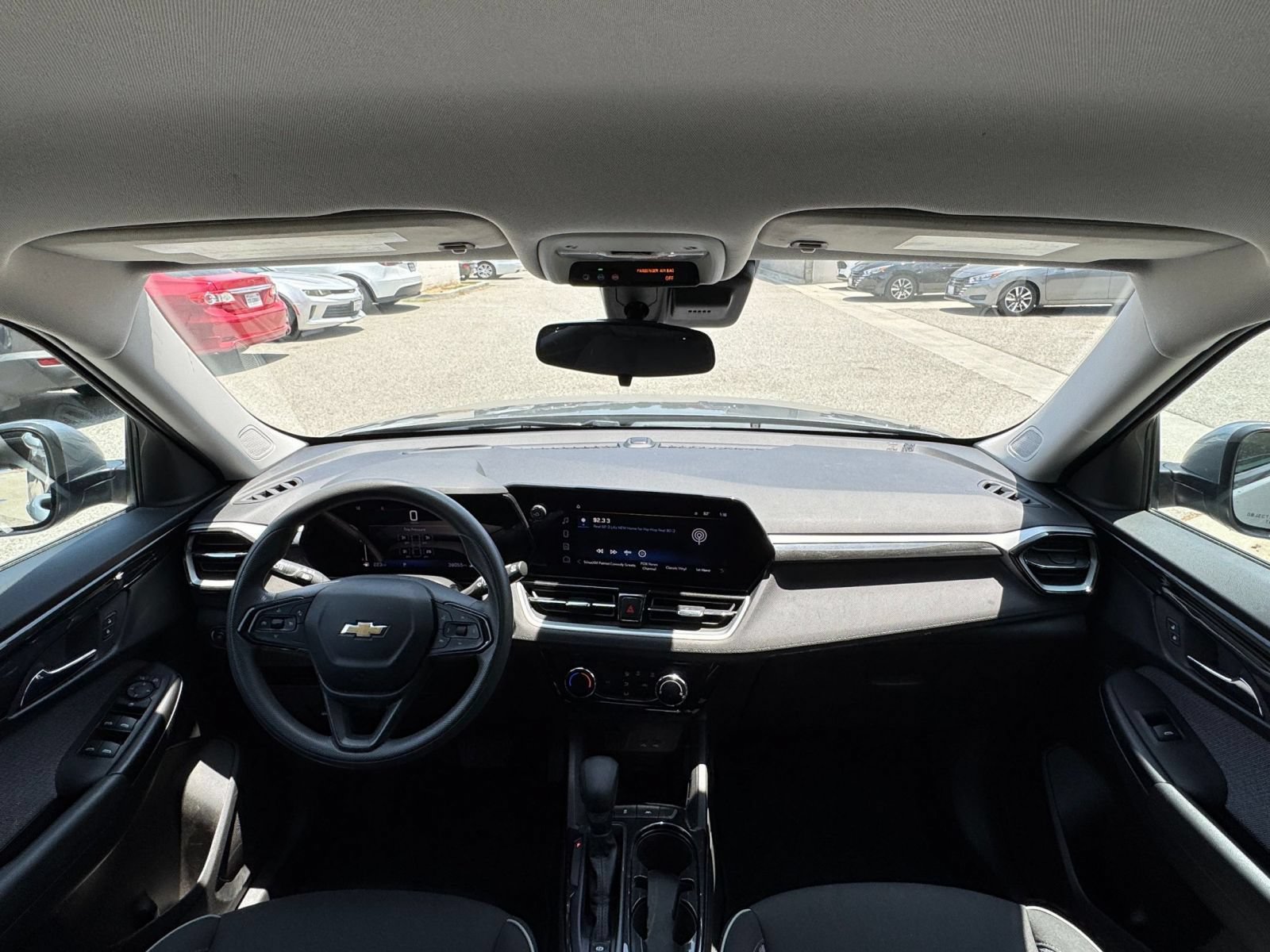 Used 2025 Chevrolet TrailBlazer LT FWD image 32