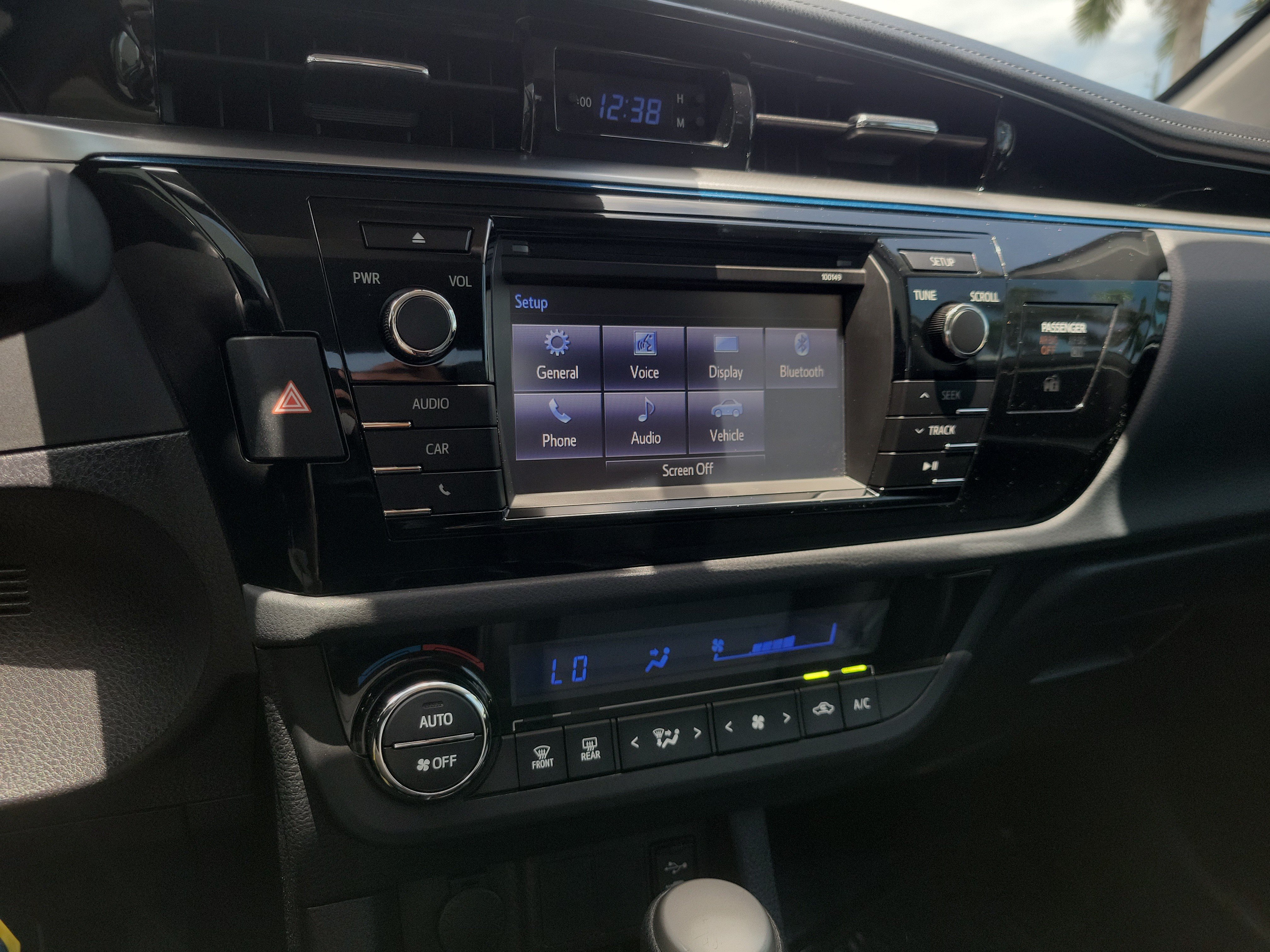 Used 2015 Toyota Corolla S FWD image 23