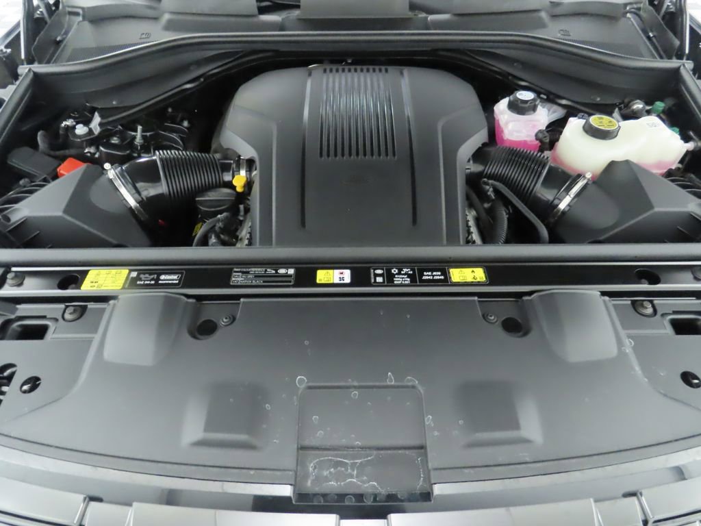 New 2025 Land Rover Range Rover Long Wheelbase SE image 30