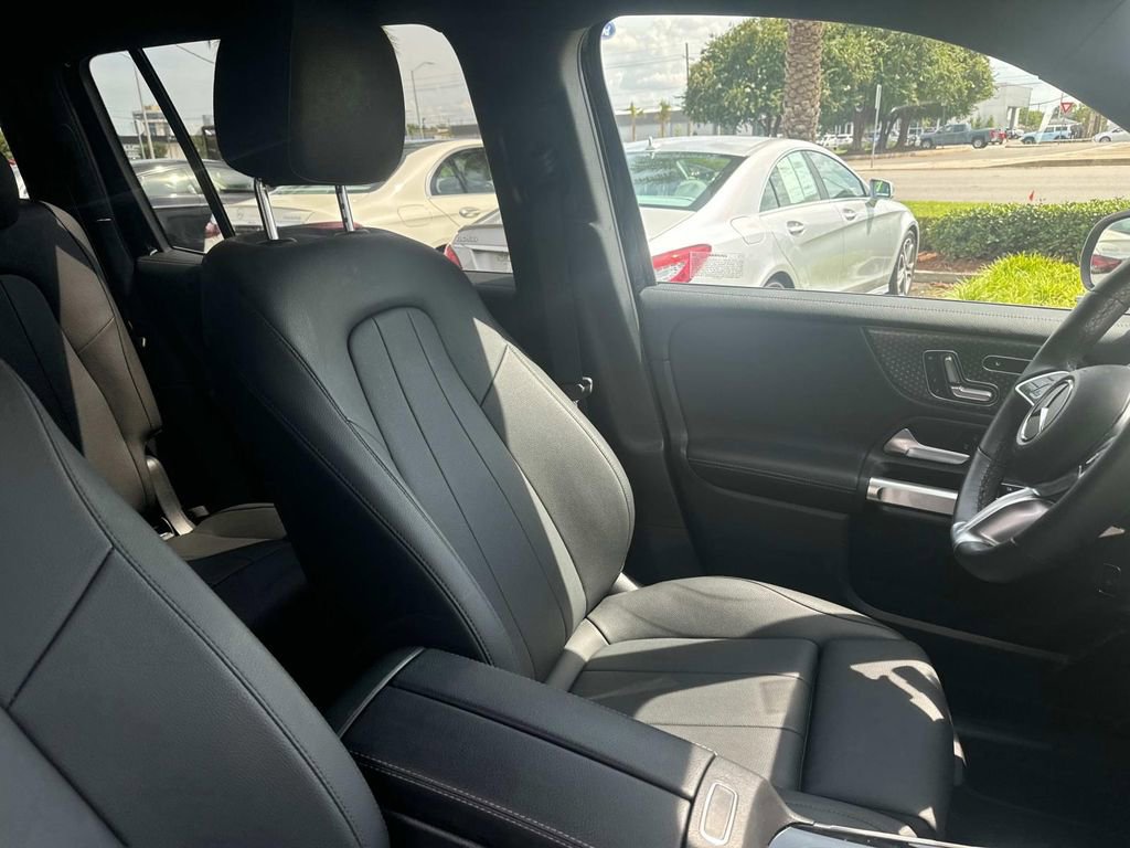 Used 2024 Mercedes-Benz GLB 250 GLB 250 image 10