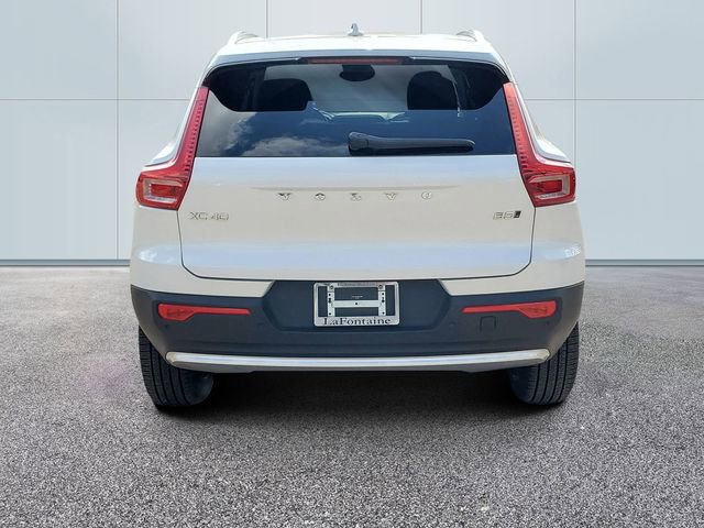 Certified 2025 Volvo XC40 B5 Ultra w/ Protection Package Premier AWD/4WD image 5